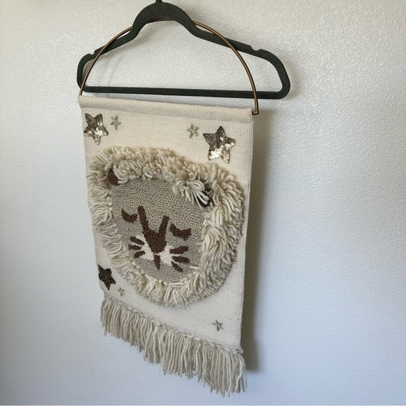 Pottery Barn Kids Lion Wool Fringe Woven Tapestry - Cream and Brown - Picture 2 of 8